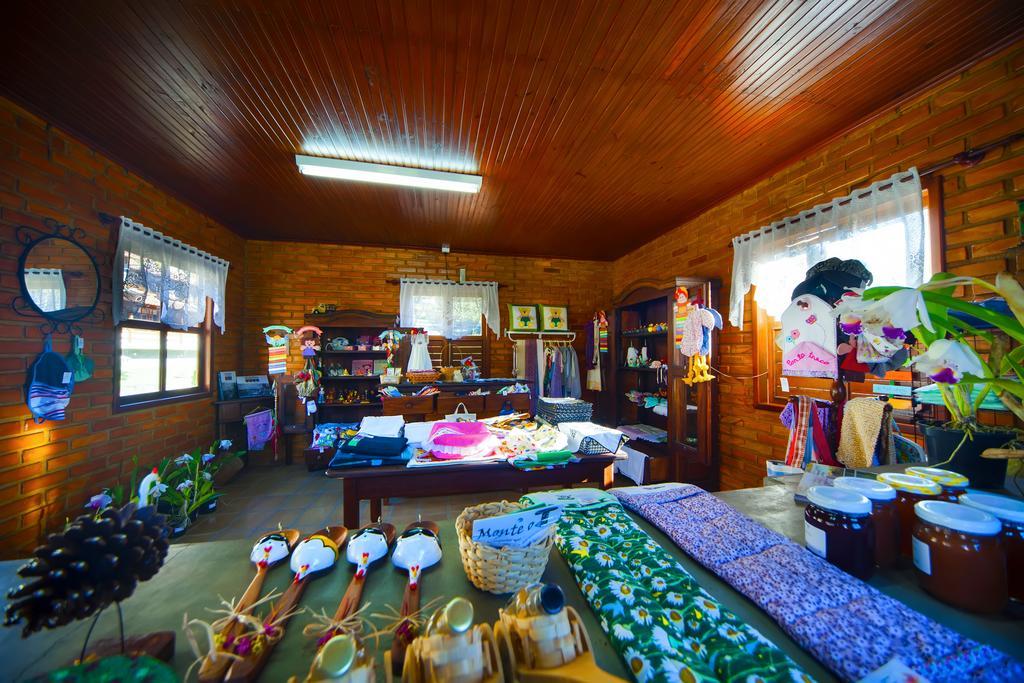 Pousada Dos Pinhos Hotell Pedra Azul  Exteriör bild