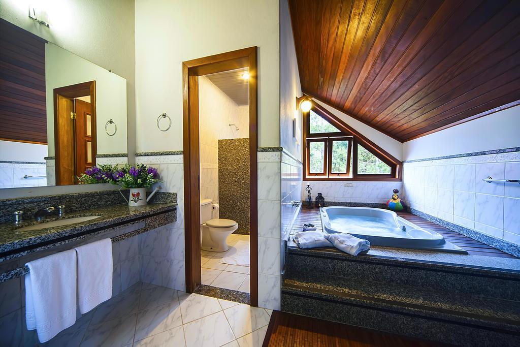 Pousada Dos Pinhos Hotell Pedra Azul  Exteriör bild