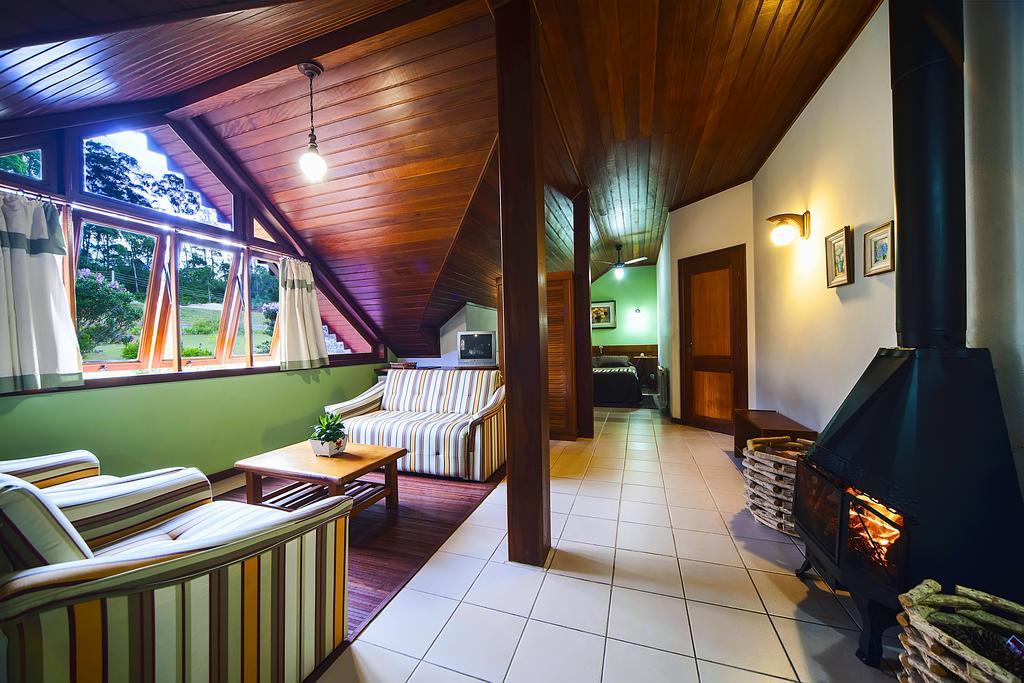 Pousada Dos Pinhos Hotell Pedra Azul  Exteriör bild