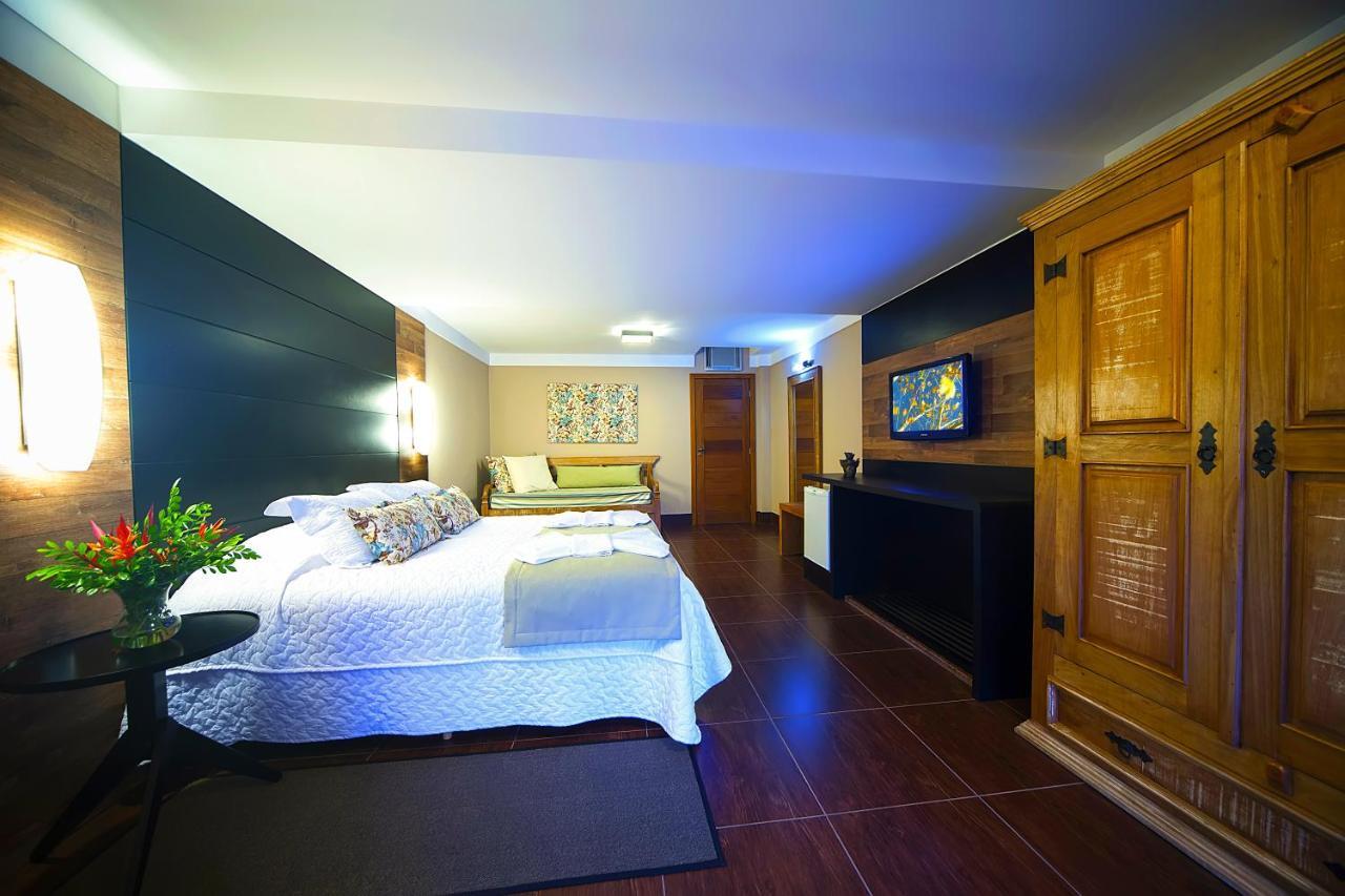 Pousada Dos Pinhos Hotell Pedra Azul  Exteriör bild
